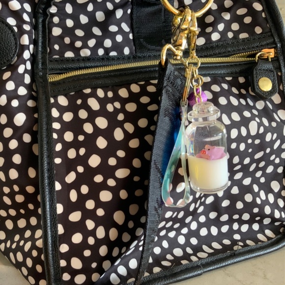 New Floating Cartoon Cute Pig Keychain - Picture 2 of 4